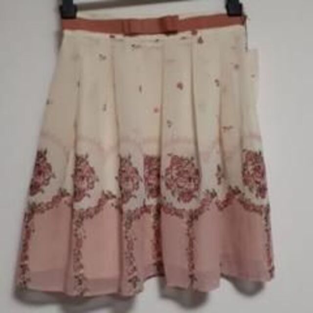 花柄スカート　新品　未使用　タグ付き　ピンクの小花柄　可愛いスカート