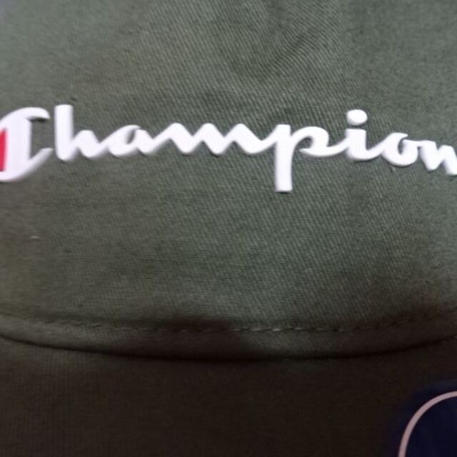 Champion(チャンピオン)のUSA購入チャンピオン 【Champion】 ロゴマーク付キャップ カーキ メンズの帽子(キャップ)の商品写真