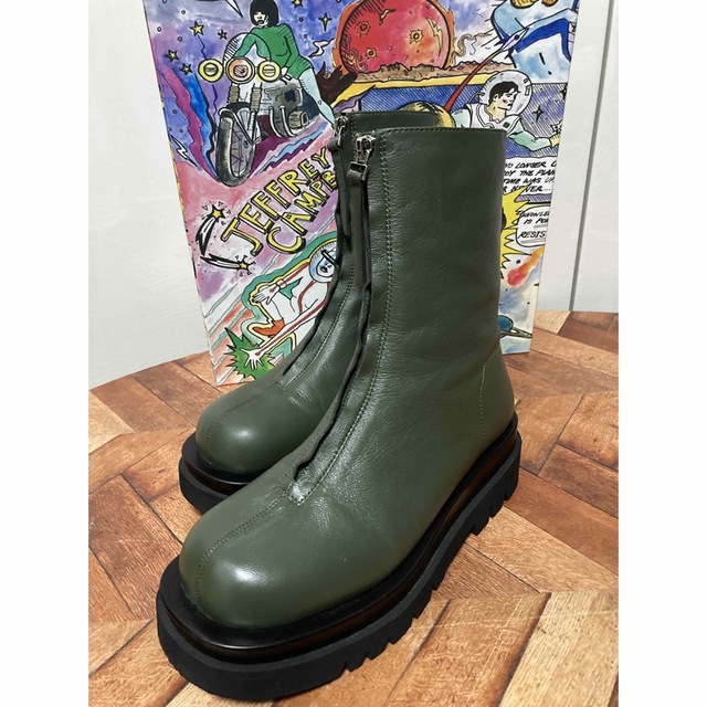 JEFFREY CAMPBELL(ジェフリーキャンベル)のJEFFREY CAMPBELL ジェフリーキャンベル　センタージップ　ブーツ レディースの靴/シューズ(ブーツ)の商品写真