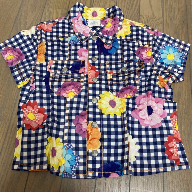 OILILY(オイリリー)の100半袖シャツOILILY キッズ/ベビー/マタニティのキッズ服女の子用(90cm~)(Tシャツ/カットソー)の商品写真