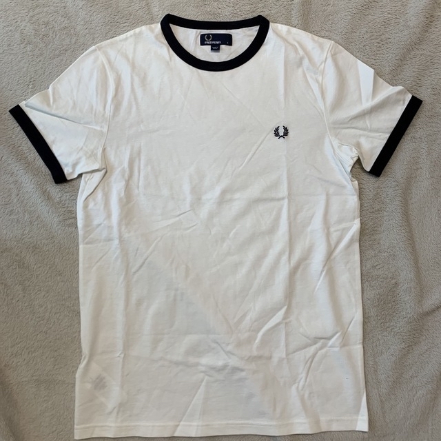 FRED PERRY(フレッドペリー)のフレッドペリー　Tシャツ　Sサイズ メンズのトップス(Tシャツ/カットソー(半袖/袖なし))の商品写真