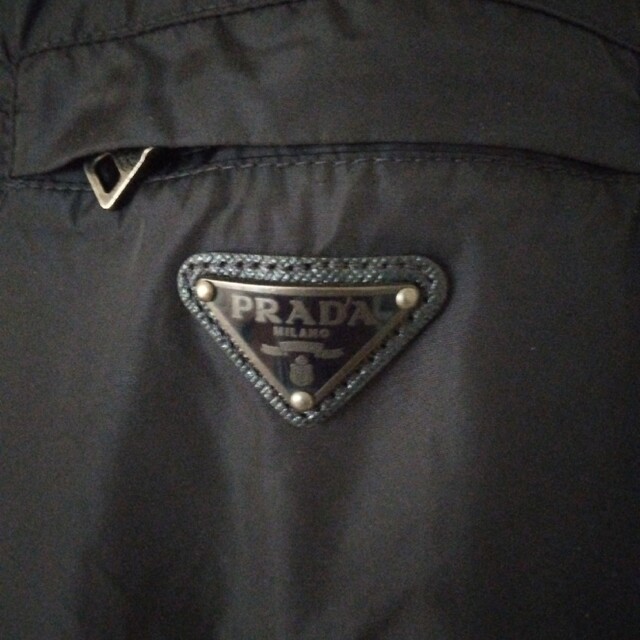 当店の記念日 PRADA 【正規品】プラダレディースナイロンパーカー 三角プレート 濃紺 S~M - ナイロンジャケット