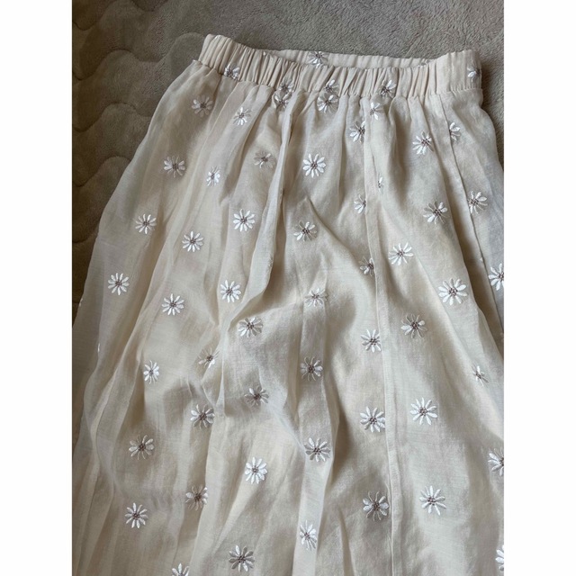 natural couture(ナチュラルクチュール)の花柄スカート レディースのスカート(ロングスカート)の商品写真