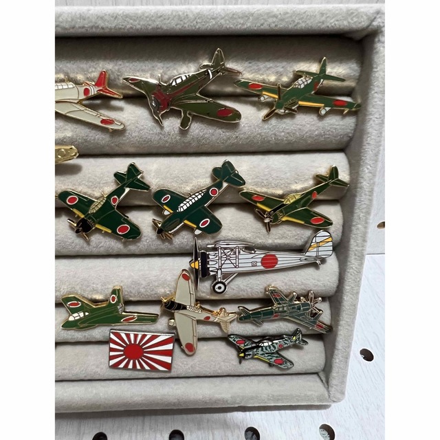 日本海軍　日本陸軍　軍用機ピンバッジ　20個セット エンタメ/ホビーのミリタリー(その他)の商品写真