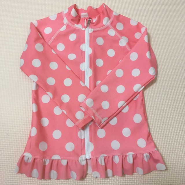 ラッシュガード 95 キッズ/ベビー/マタニティのキッズ服女の子用(90cm~)(水着)の商品写真