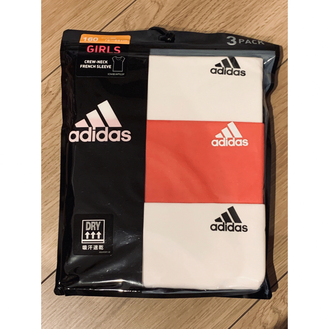 adidas(アディダス)の【新品♡】160 adidas アディダス　フレンチスリーブTシャツ　3枚セット キッズ/ベビー/マタニティのキッズ服女の子用(90cm~)(Tシャツ/カットソー)の商品写真