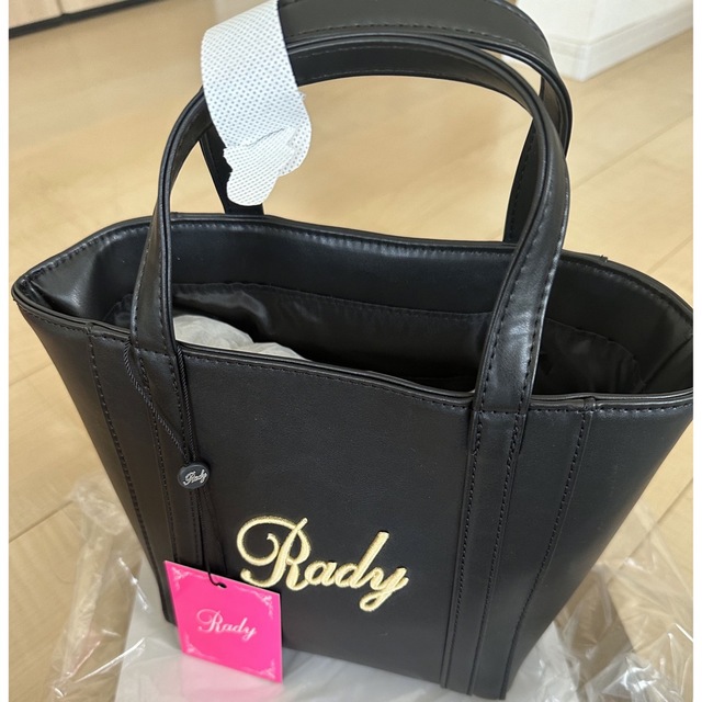 Rady(レディー)のRady♡ロゴ刺繍トートバッグ新品！ レディースのバッグ(トートバッグ)の商品写真