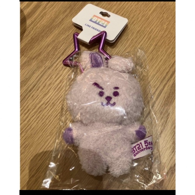 BT21(ビーティーイシビル)のBT21 5周年 マスコット パープル COOKY BT21 クキ エンタメ/ホビーのおもちゃ/ぬいぐるみ(キャラクターグッズ)の商品写真