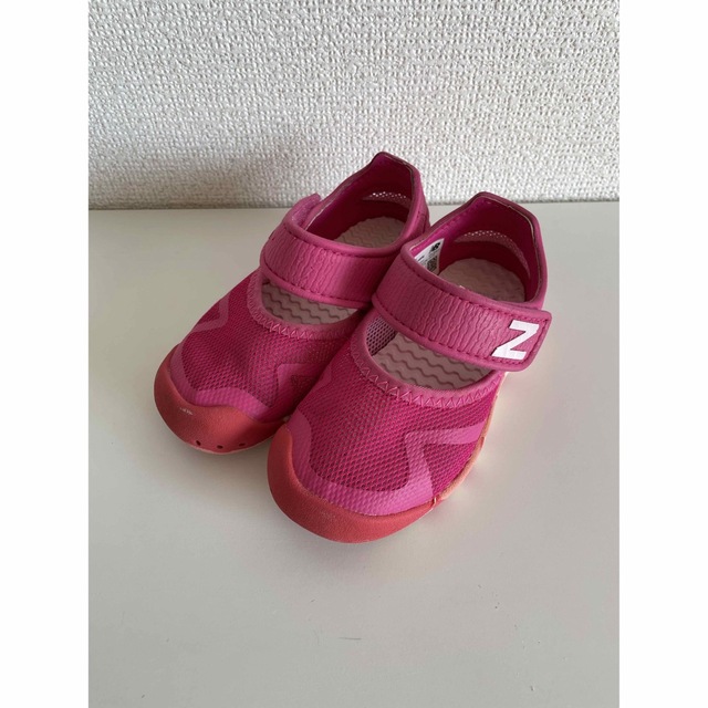 New Balance(ニューバランス)のニューバランス newbalance サンダル ピンク 15cm キッズ/ベビー/マタニティのキッズ靴/シューズ(15cm~)(サンダル)の商品写真