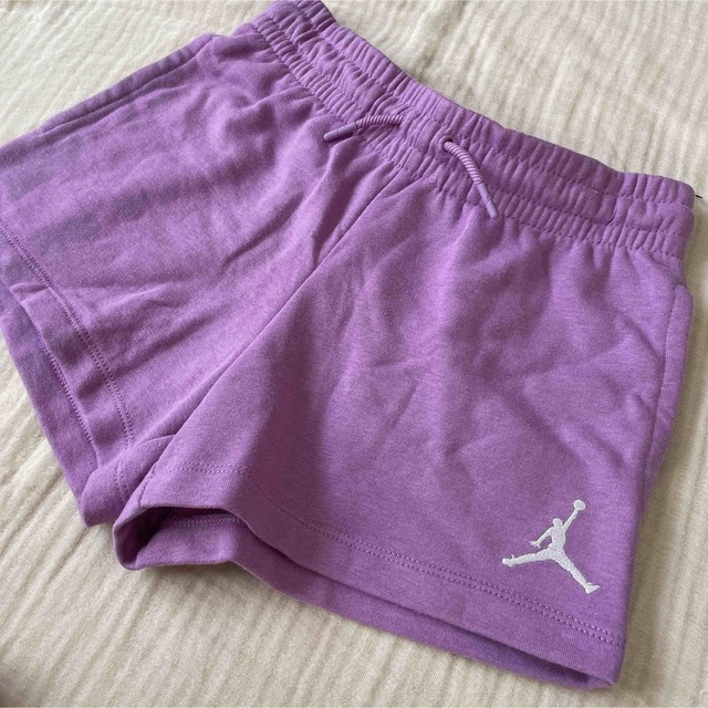 Jordan Brand（NIKE）(ジョーダン)のジョーダン⭐︎女の子ショートパンツ新品未使用 キッズ/ベビー/マタニティのキッズ服女の子用(90cm~)(パンツ/スパッツ)の商品写真
