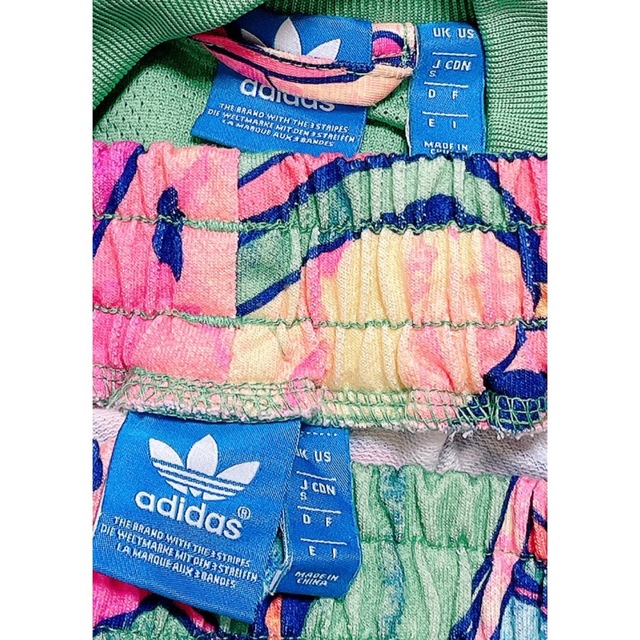 adidas - アディダス トロピカル 花柄 ジャージ セットアップ adidas - アディダス トロピカル 花柄 ジャージ セットアップ