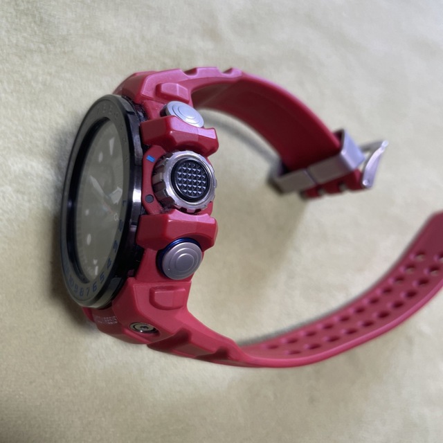 G-SHOCK(ジーショック)のCASIO G-SHOCK GWN-1000RD-4AJF 電波ソ－ラ－ メンズの時計(腕時計(アナログ))の商品写真