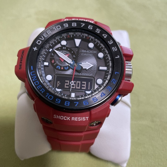 G-SHOCK(ジーショック)のCASIO G-SHOCK GWN-1000RD-4AJF 電波ソ－ラ－ メンズの時計(腕時計(アナログ))の商品写真