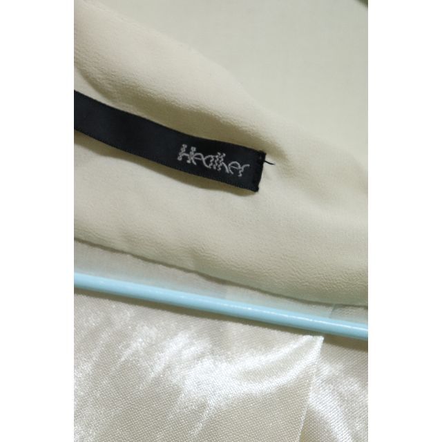 heather(ヘザー)のプロフ必読Heatherプリーツロングスカート/ヘザーかわいい♪オフホワイトF レディースのスカート(ロングスカート)の商品写真