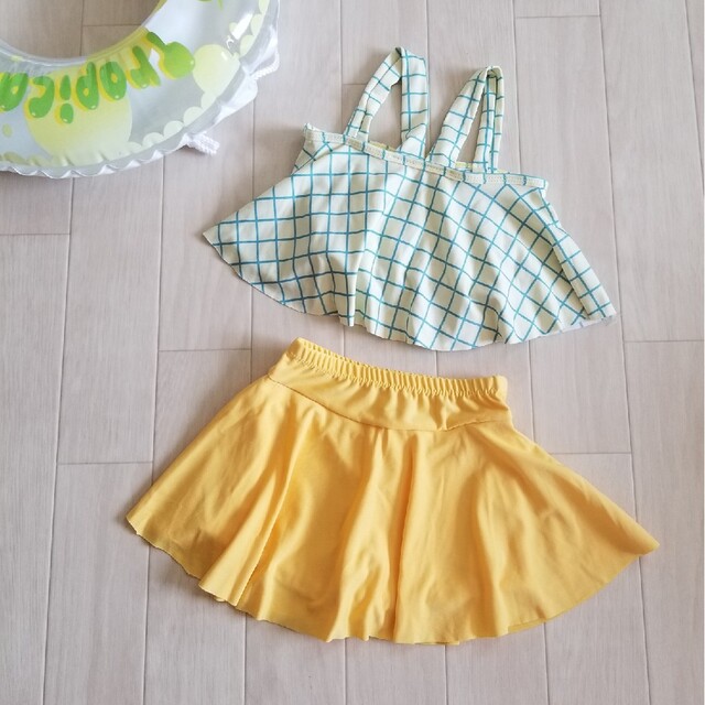 ☆新品未使用☆　キッズ水着　Ｓサイズ　4歳－7歳（15kg－22kg） キッズ/ベビー/マタニティのキッズ服女の子用(90cm~)(水着)の商品写真