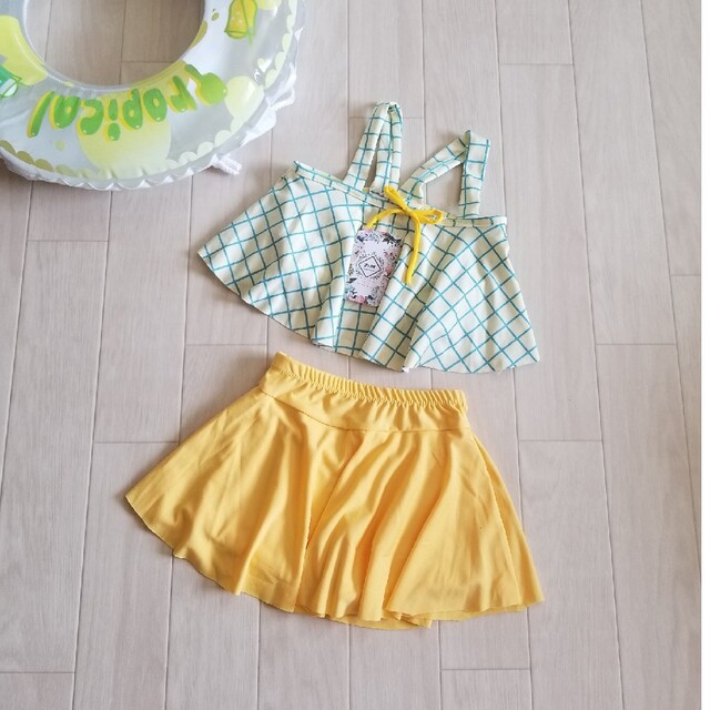 ☆新品未使用☆　キッズ水着　Ｓサイズ　4歳－7歳（15kg－22kg） キッズ/ベビー/マタニティのキッズ服女の子用(90cm~)(水着)の商品写真