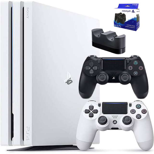 PlayStation(プレイステーション)のPlayStation 4 pro white 1TB エンタメ/ホビーのゲームソフト/ゲーム機本体(家庭用ゲーム機本体)の商品写真