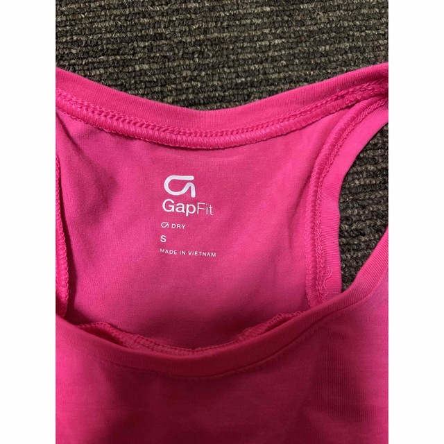 GAP(ギャップ)のGAP 120センチ　タンクトップ キッズ/ベビー/マタニティのキッズ服女の子用(90cm~)(Tシャツ/カットソー)の商品写真