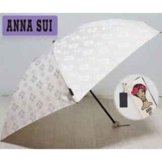 アナスイ(ANNA SUI)の新品タグ付き【アナスイ】軽量 折り雨傘 刺繍ポーチ袋 綺麗に蝶が舞う(傘)