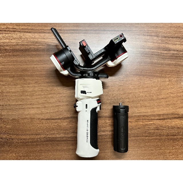 ZHIYUN CRANE M3 修理品07kg本体サイズ