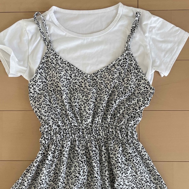 GRL(グレイル)のGRLグレイル🖤サイズM小花柄キャミワンピ白Tシャツ付 レディースのワンピース(ロングワンピース/マキシワンピース)の商品写真