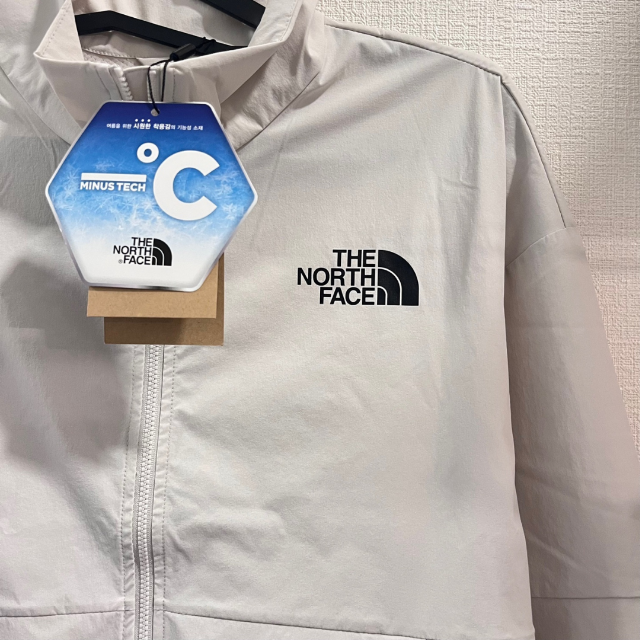 THE NORTH FACE(ザノースフェイス)の【新品タグ付】男女兼用 ノースフェイス トレーニング ジャケット Sサイズ メンズのジャケット/アウター(ナイロンジャケット)の商品写真