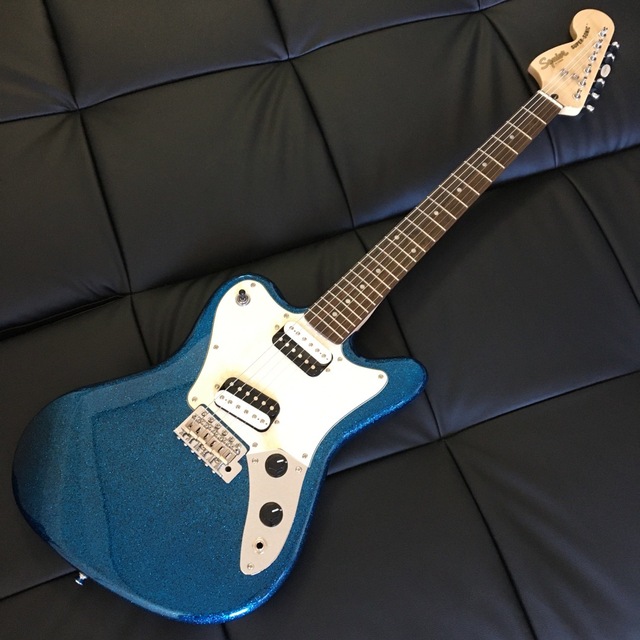 Fender(フェンダー)のSquier PARANORMAL SUPER SONIC スーパーソニック 楽器のギター(エレキギター)の商品写真