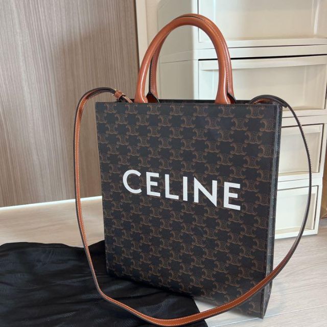 大きな割引 celine バーティカルカバ スモール トリオンフ 美品 CELINE