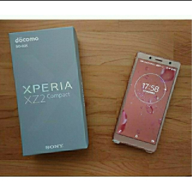 Xperia(エクスペリア)の【simフリー】Xperia XZ2 Compact SO-05Kドコモ ソニー スマホ/家電/カメラのスマートフォン/携帯電話(スマートフォン本体)の商品写真