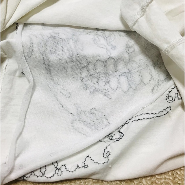 Sisley(シスレー)の☆SISLEY スカル刺繍Tシャツ【140】☆ キッズ/ベビー/マタニティのキッズ服男の子用(90cm~)(Tシャツ/カットソー)の商品写真