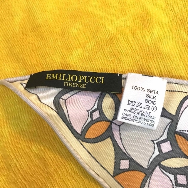 EMILIO PUCCI(エミリオプッチ)のエミリオプッチ　スカーフ　ひし型 レディースのファッション小物(バンダナ/スカーフ)の商品写真