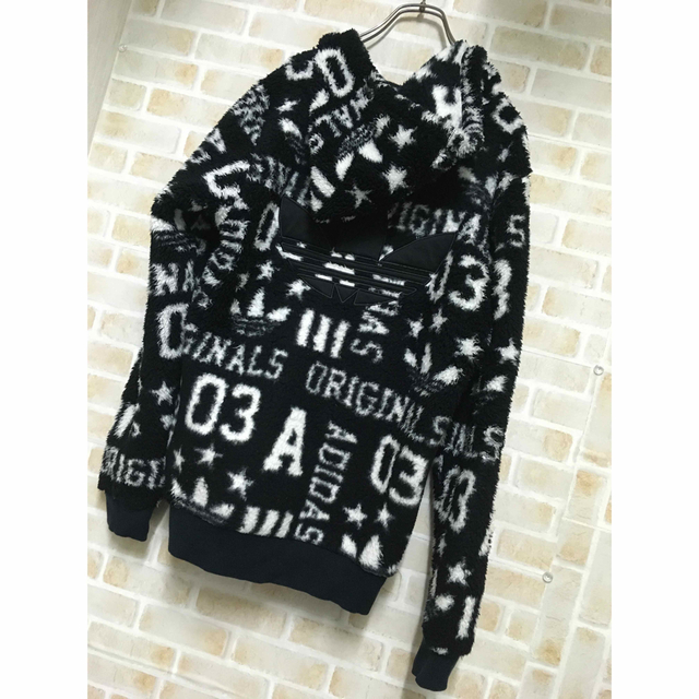 【お洒落可愛い】アディダスオリジナルス ボア 総柄 HOODIE あいみょん