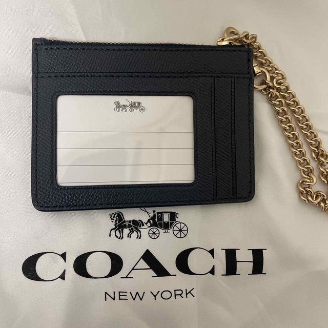 お値下げしましたcoach 新品未使用　定期入れ　ブラック レディースのファッション小物(名刺入れ/定期入れ)の商品写真