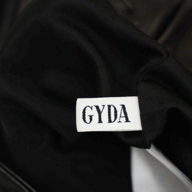 GYDA(ジェイダ)のジェイダ スカートライクショートパンツ 切替 フェイクレザー  S 黒  レディースのパンツ(ショートパンツ)の商品写真
