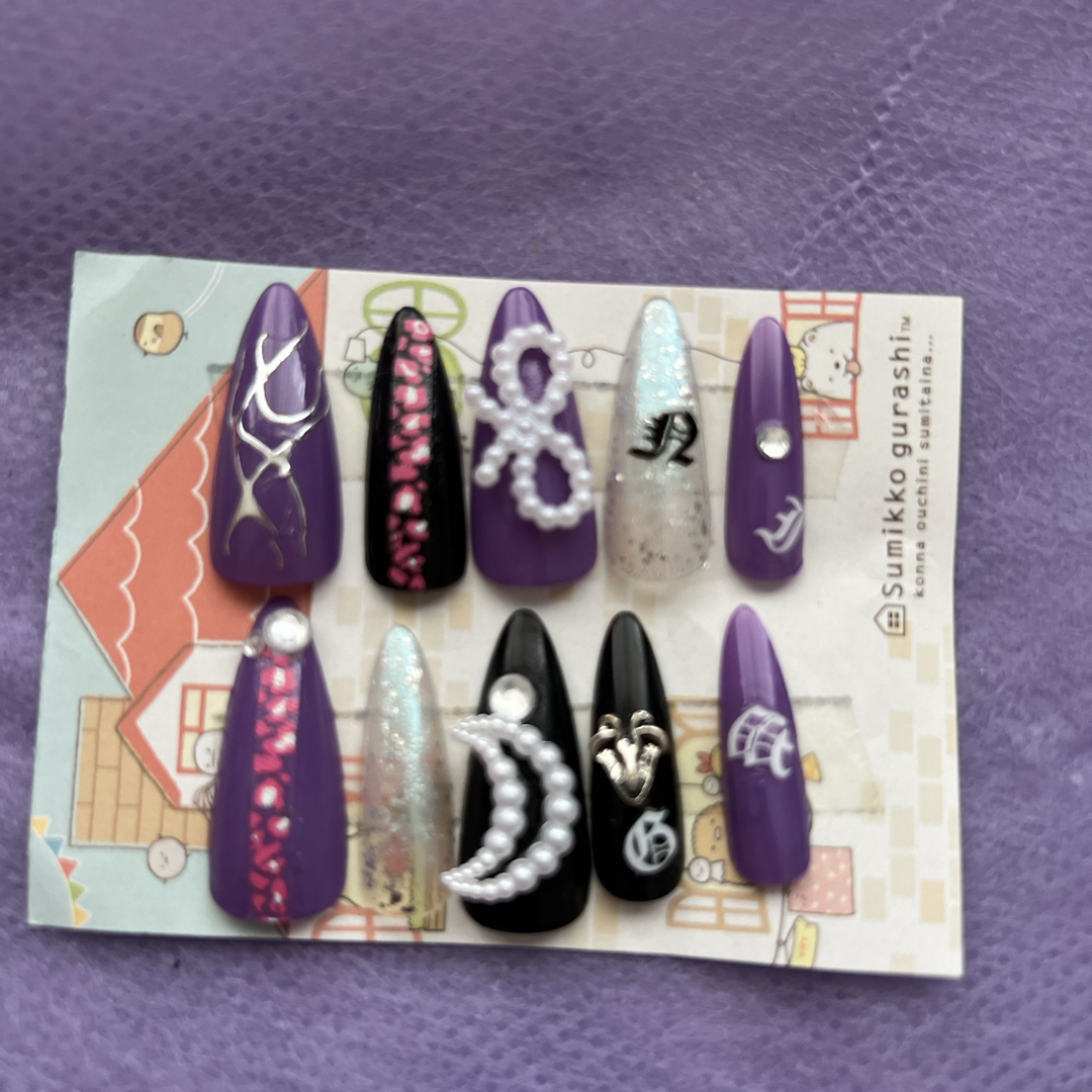 紫 黒 オーロラ色 シルバー ネイルチップ 派手 可愛い 現品限り ギャルネイル コスメ/美容のネイル(つけ爪/ネイルチップ)の商品写真