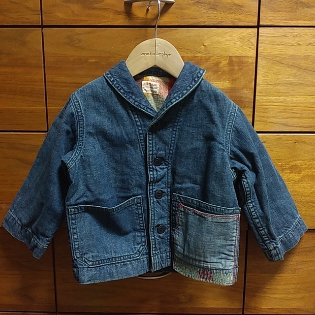 DENIM DUNGAREE(デニムダンガリー)のデニムダンガリーのデニムジャケット キッズ/ベビー/マタニティのキッズ服男の子用(90cm~)(ジャケット/上着)の商品写真