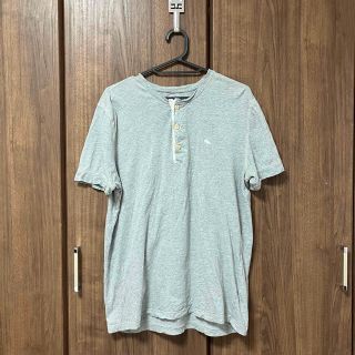 アバクロンビーアンドフィッチ(Abercrombie&Fitch)のアバクロ　メンズ　Tシャツ　Mサイズ　グレー 半袖(Tシャツ/カットソー(半袖/袖なし))