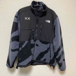 ザノースフェイス(THE NORTH FACE)のKAWS×northface デナリジャケット　USMサイズ(ブルゾン)