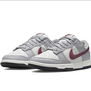 ナイキ(NIKE)のNike WMNS Dunk Low Grey/Red DD1503-122(スニーカー)