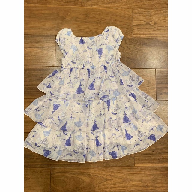 motherways(マザウェイズ)のシンデレラ柄　袖無シフォンワンピ　120cm キッズ/ベビー/マタニティのキッズ服女の子用(90cm~)(ワンピース)の商品写真