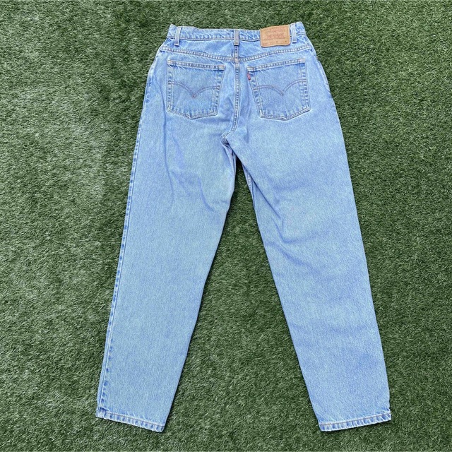 Levi's(リーバイス)のリーバイス 550 Mサイズ ライトブルー デニムジーンズ USA 1998製 メンズのパンツ(デニム/ジーンズ)の商品写真