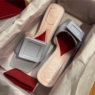 ロジェヴィヴィエ(ROGER VIVIER)のroger vivier ロジェ ヴィヴィエ　売約済み(サンダル)