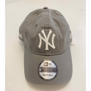 モマ(MOMA)の新品 US限定 MOMA x Yankees New Era Cap グレー(キャップ)