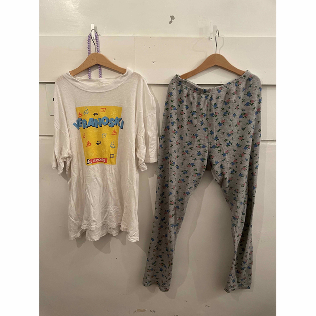 vintage T shirt & thermal pants.