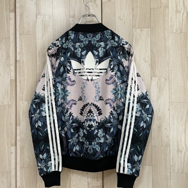 Originals（adidas）(オリジナルス)の【人気柄】adidas　アディダス　パープルフラワー　総柄　花柄　ジャージ　Ｌ レディースのトップス(その他)の商品写真