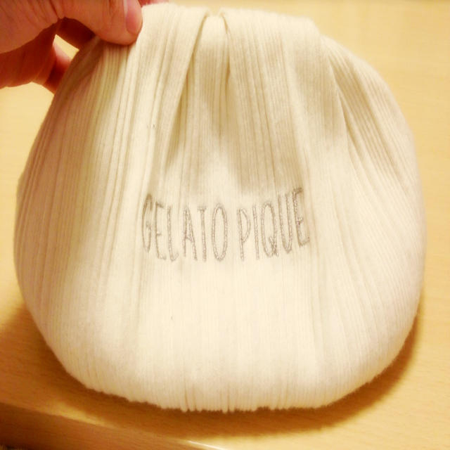 gelato pique(ジェラートピケ)のジェラピケ 貝型ポーチ♡ レディースのファッション小物(ポーチ)の商品写真