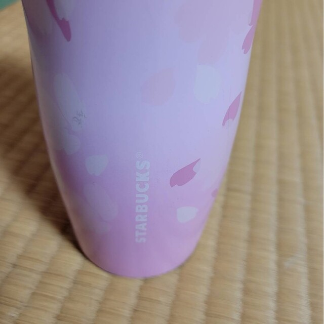 Starbucks Coffee(スターバックスコーヒー)のスターバックス SAKURA 2019 カーヴド ステンレスボトル インテリア/住まい/日用品のキッチン/食器(その他)の商品写真