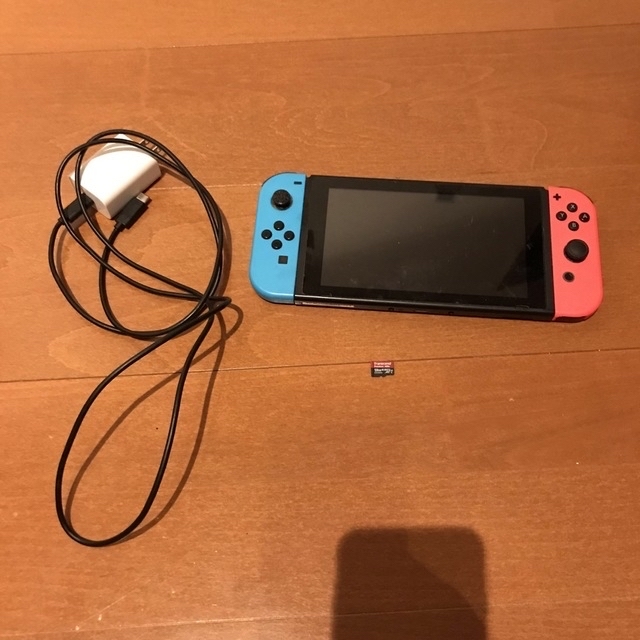 ゲームソフト/ゲーム機本体Nintendo Switch(旧式)＋ジョイコン＋充電器＋SDカード128MB