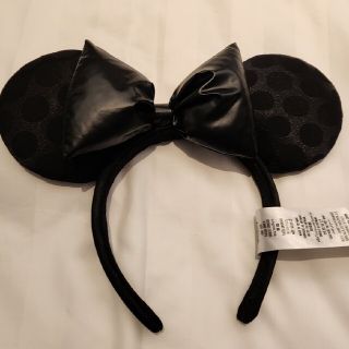 ディズニー(Disney)の香港ディズニー限定　ミニーカチューシャ　ブラック　黒(その他)