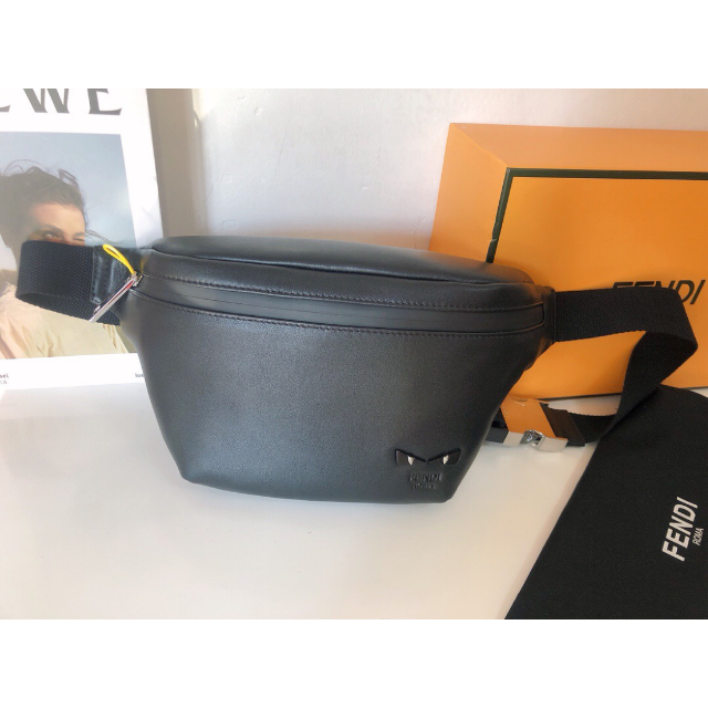 格安新作 FENDI - FENDI fendi フェンディボディバッグ ベルトバッグ